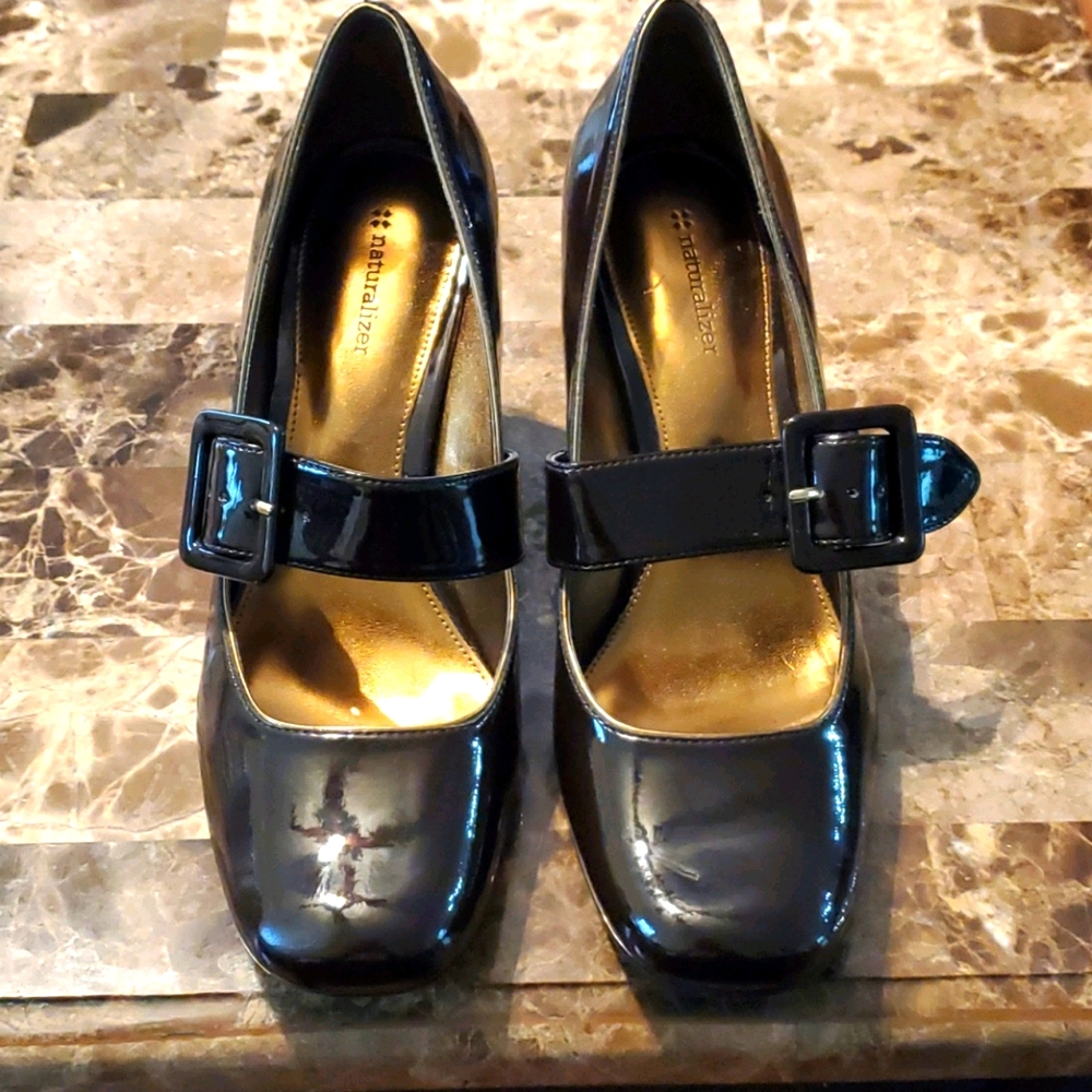Naturalizer Square Toe Mary Jane Style Shoe